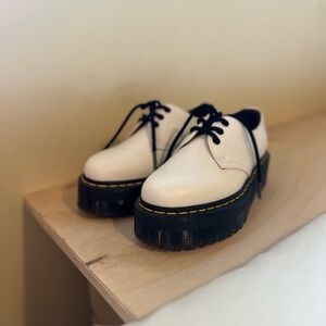 Women's White Dr. Marten’s Platform Shoes - Size 6